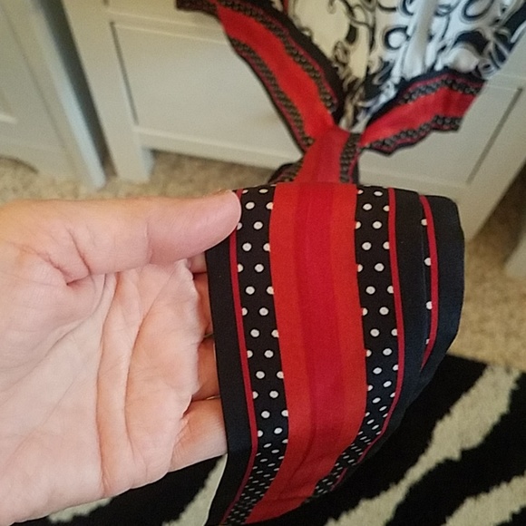 Blouse - Picture 2 of 4